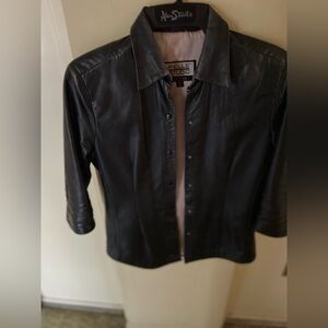 Wilson’s Leather Jacket, Pelle Studio Sz M, slight fade at collar. Lightweight.